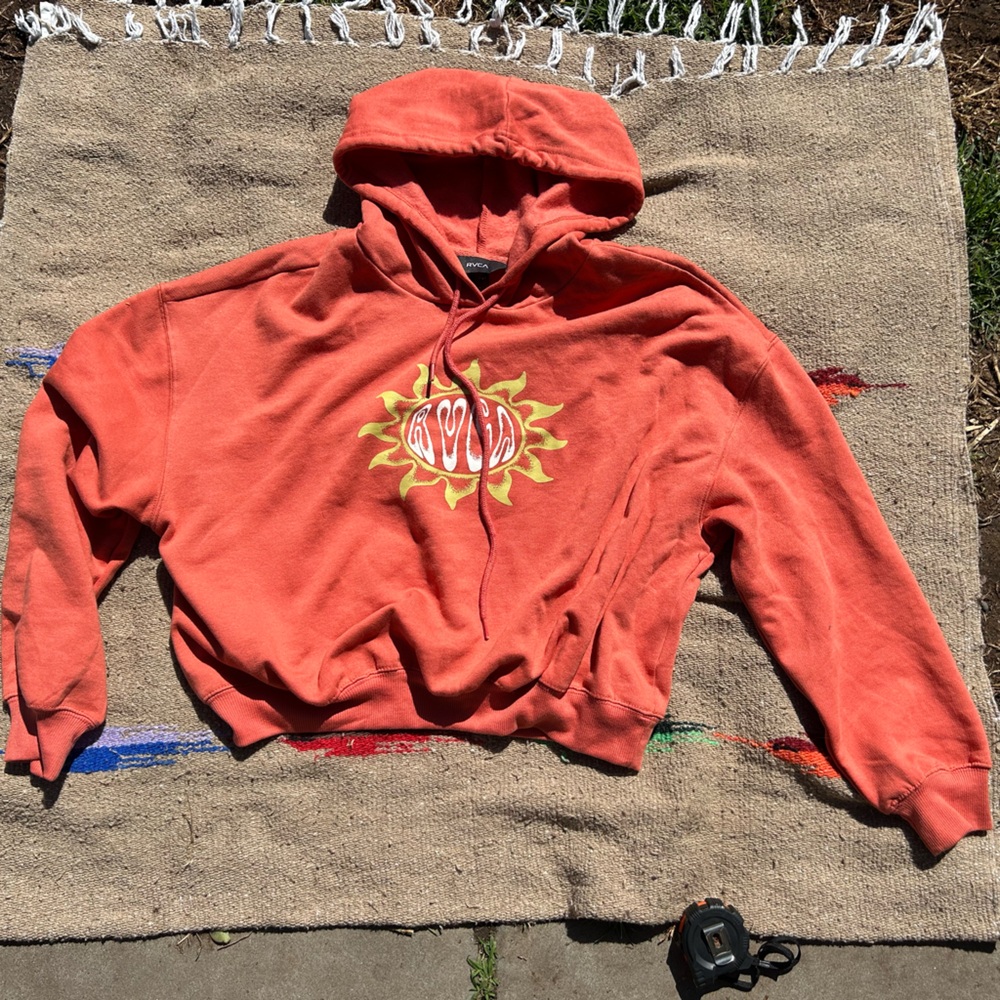 BNWOT RVCA kick back cropped hoodie sz small